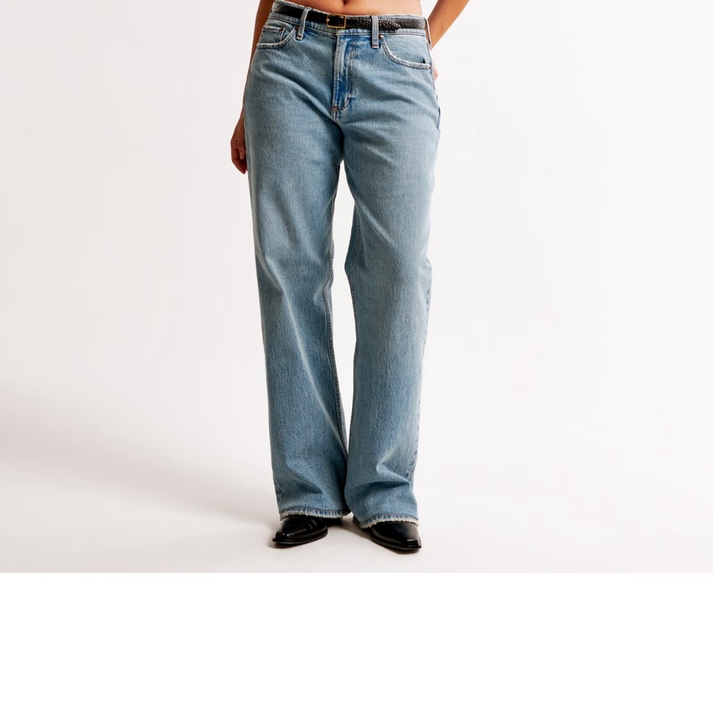 NWoT Curve Love Low Rise Baggy Jean